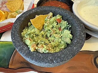 Guacamole con totopos